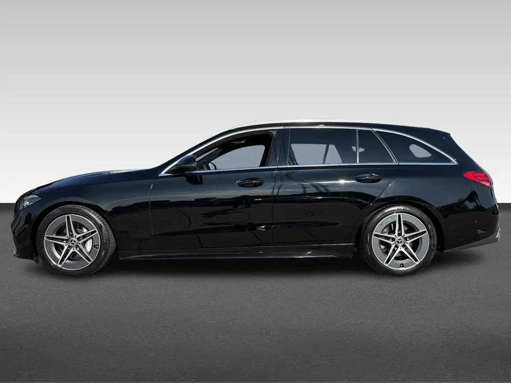Mercedes-Benz C-Klasse 180 AMG Line uit 2022, foto 2