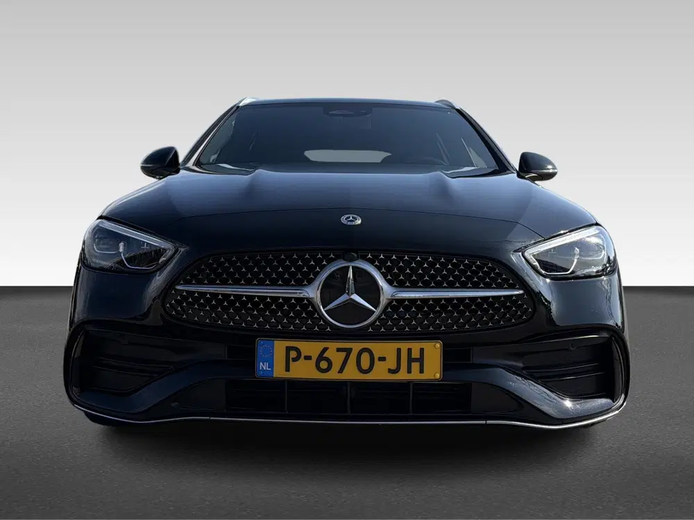 Mercedes-Benz C-Klasse 180 AMG Line uit 2022, foto 4
