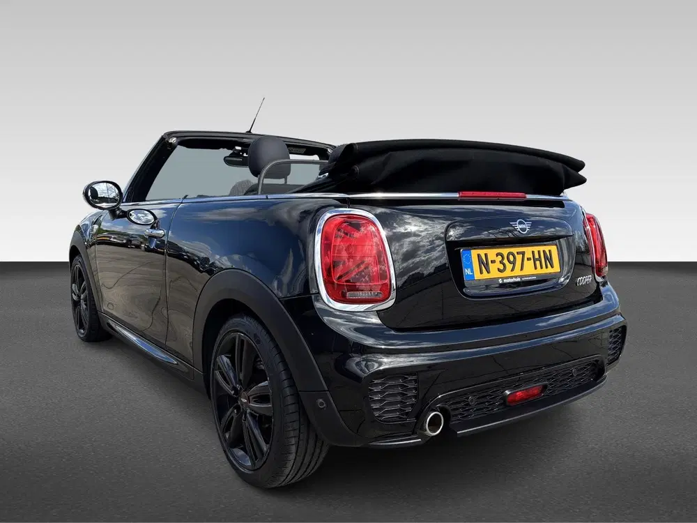 Mini Cabrio 1.5 Cooper Sidewalk Edition uit 2021, foto 3