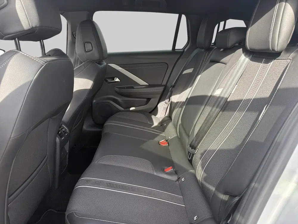 Opel Astra 1.2 Turbo Hybrid GS uit 2025, foto 15