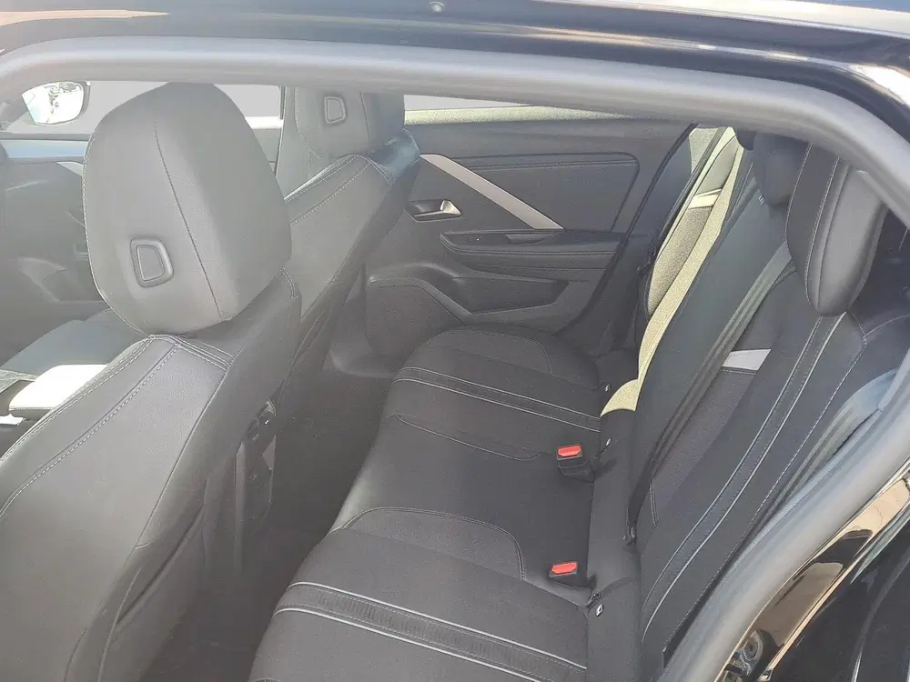 Opel Astra 1.2 Turbo Hybrid GS uit 2025, foto 15