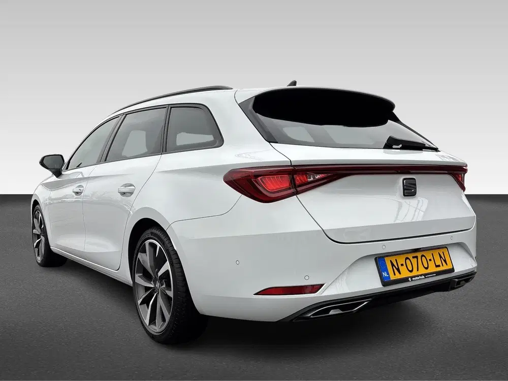 SEAT Leon 1.0 eTSI 110pk DSG-7 FR Business Inte uit 2021, foto 3