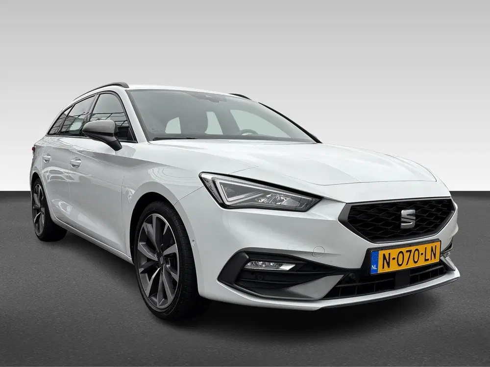 SEAT Leon 1.0 eTSI 110pk DSG-7 FR Business Inte uit 2021, foto 5