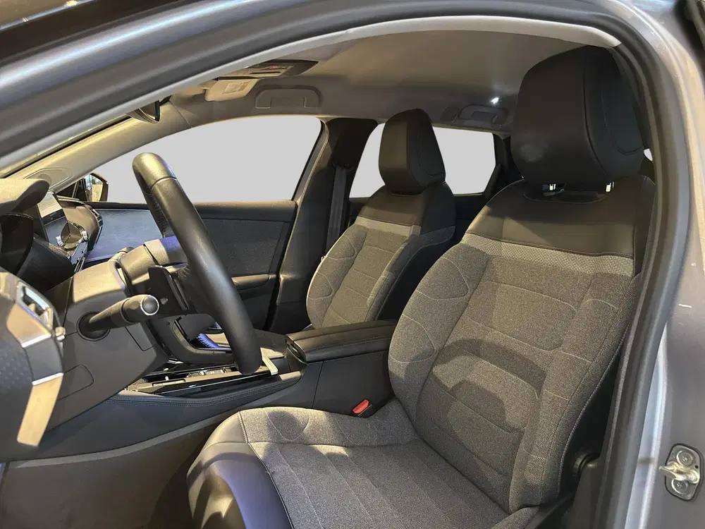 Citroën C5 X 1.2 TURBO 130PK Automaat Feel uit 2023, foto 14