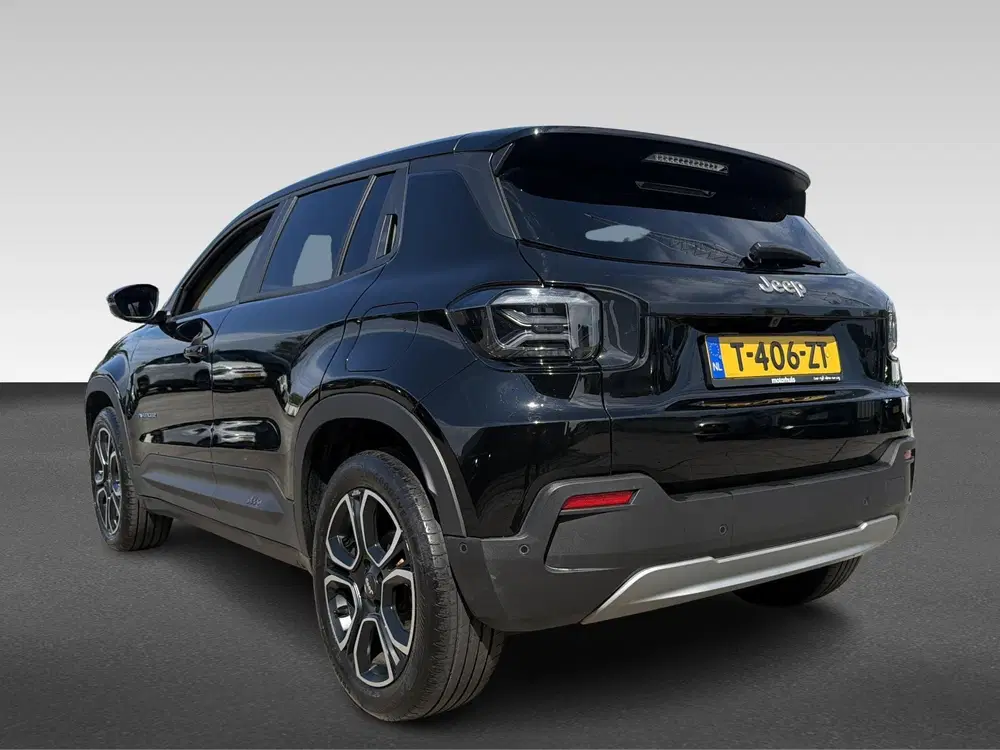 Jeep Avenger Black Edition 54 kWh uit 2023, foto 3