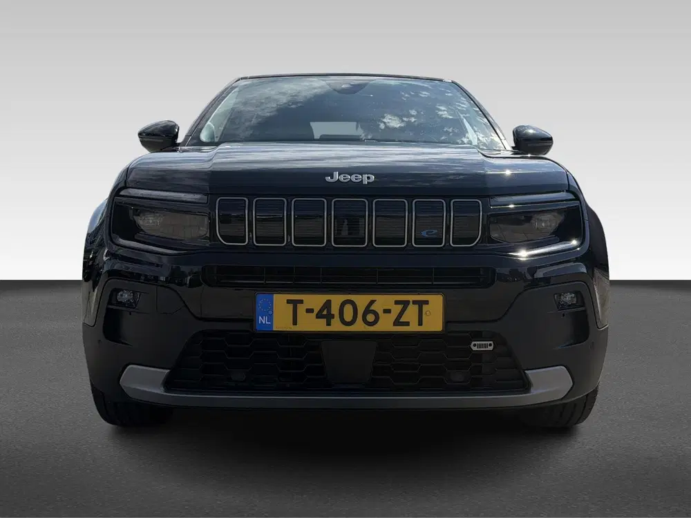 Jeep Avenger Black Edition 54 kWh uit 2023, foto 4