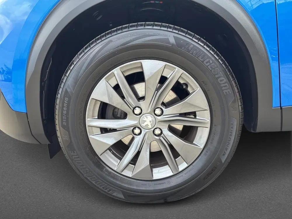 Peugeot 2008 1.2 PureTech Active uit 2021, foto 9