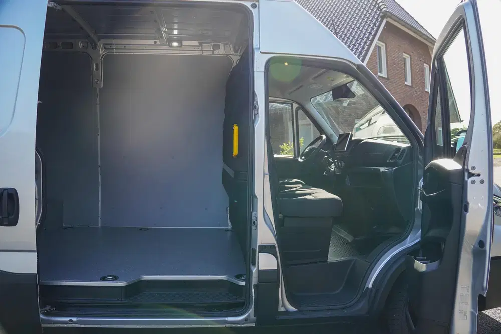Iveco Daily 210 pk L2H2 Aut. 3500KG Laadvermogen Vol o uit 2026, foto 3