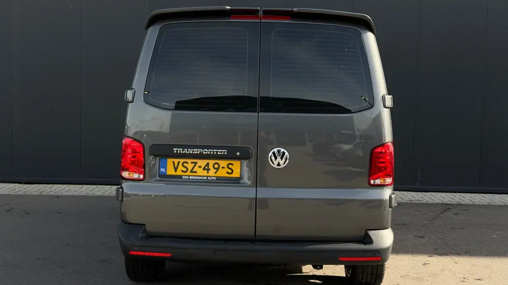 Volkswagen Transporter 2.0 TDI L2H1 30 DC uit 2023, foto 15