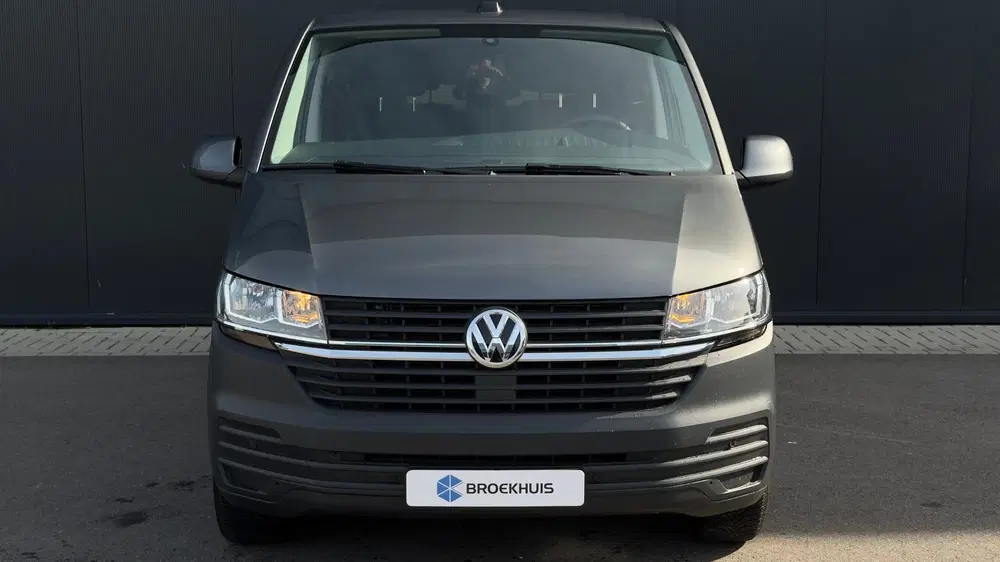 Volkswagen Transporter 2.0 TDI L2H1 30 DC uit 2023, foto 2