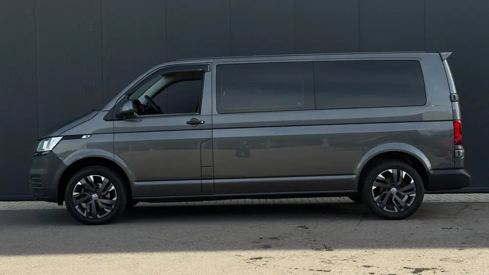 Volkswagen Transporter 2.0 TDI L2H1 30 DC uit 2023, foto 4