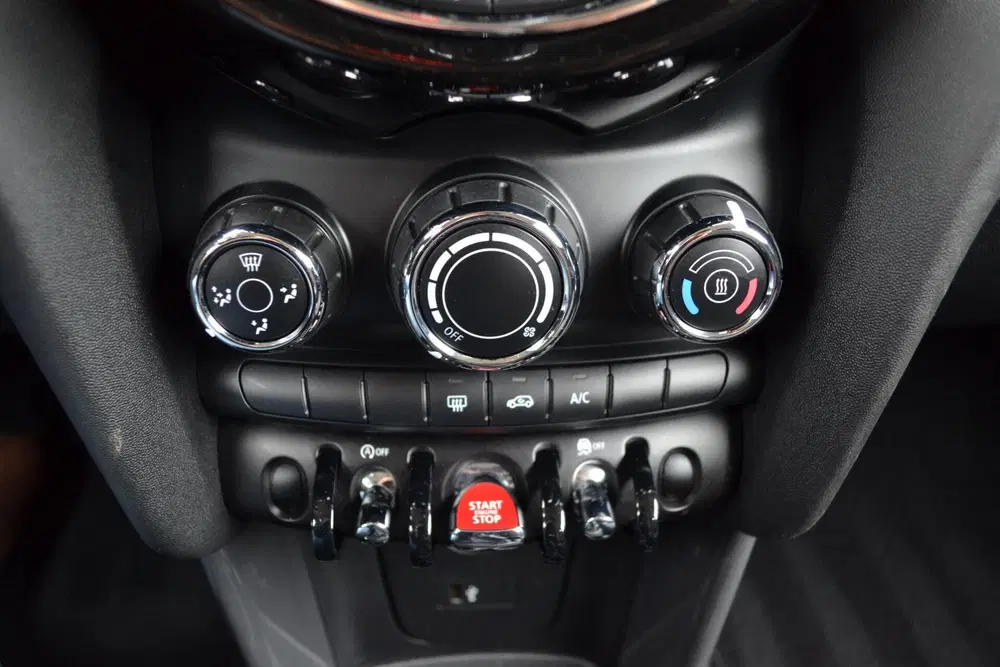 Mini One 1.5 One Pepper Navi uit 2021, foto 13