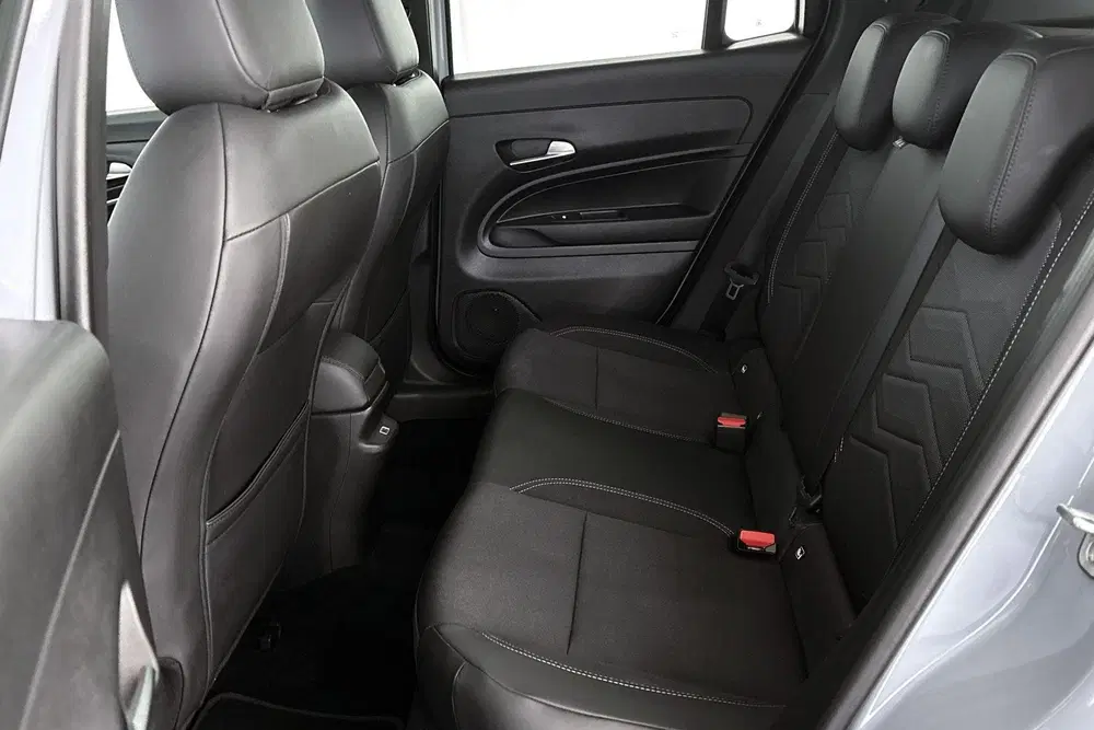Jeep Avenger 1.2 e-Hybrid Altitude JBL Keyless Elektris uit 2025, foto 8