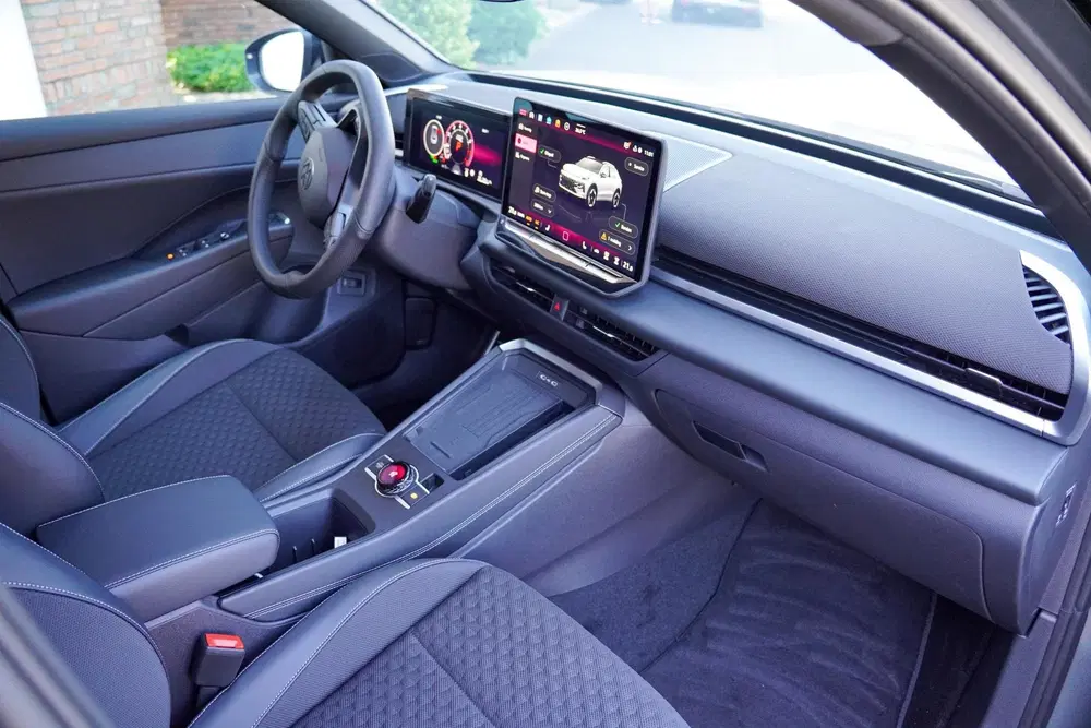 Volkswagen T-Roc R-Line First Edition IQ.light Apple Carpla uit 2026, foto 4