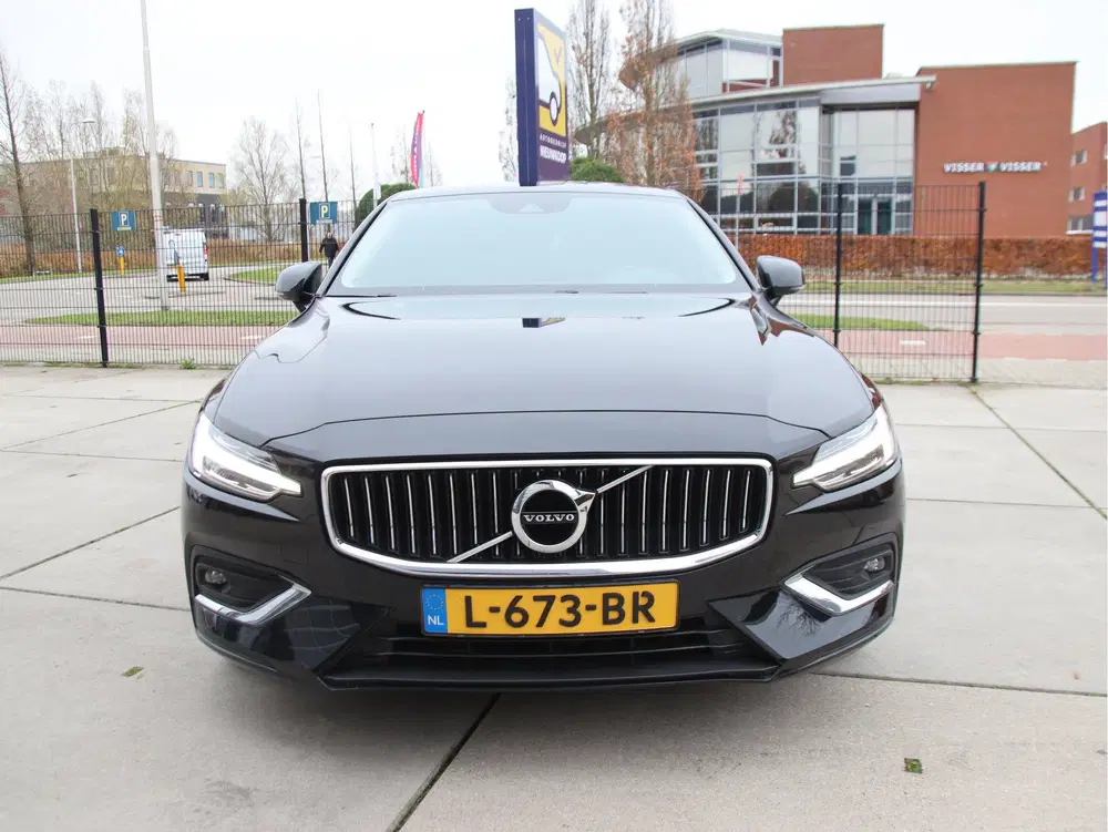 Volvo S60 2.0 B3 Inscription Automaat uit 2021, foto 2
