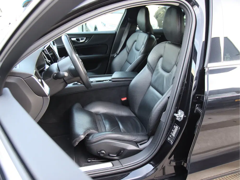 Volvo S60 2.0 B3 Inscription Automaat uit 2021, foto 9