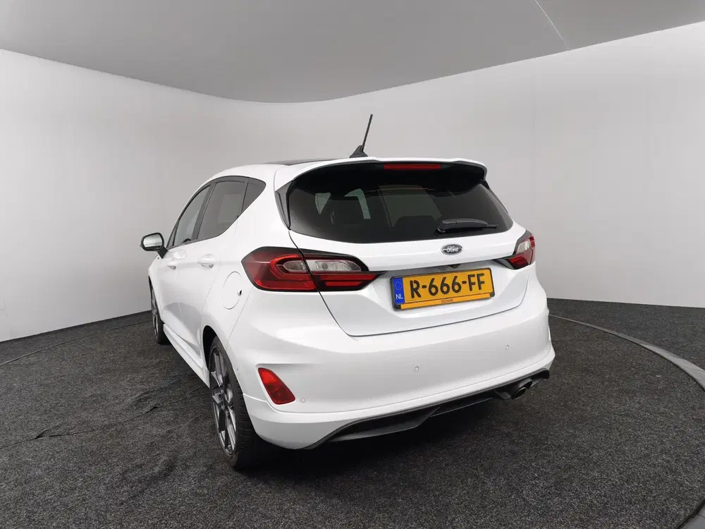 Ford Fiesta 1.0 EcoBoost Hybrid ST-Line Vignale uit 2022, foto 6
