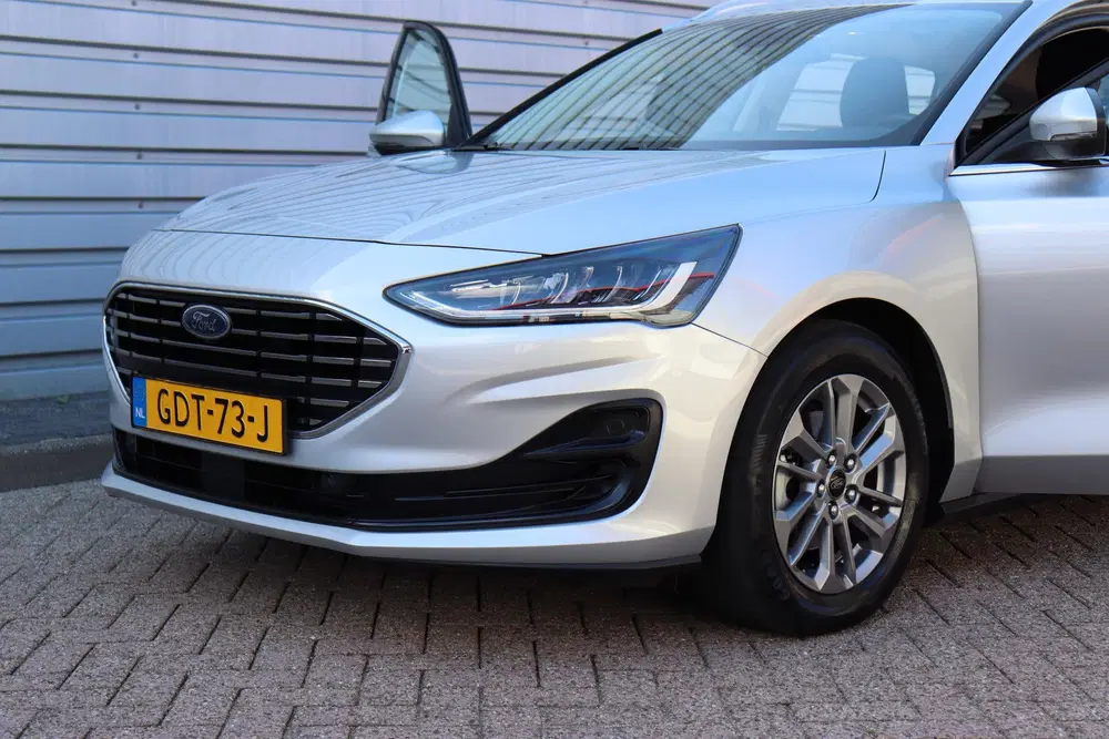 Ford Focus 1.0 EcoBoost Hybrid Titanium O.a: PDC uit 2024, foto 11