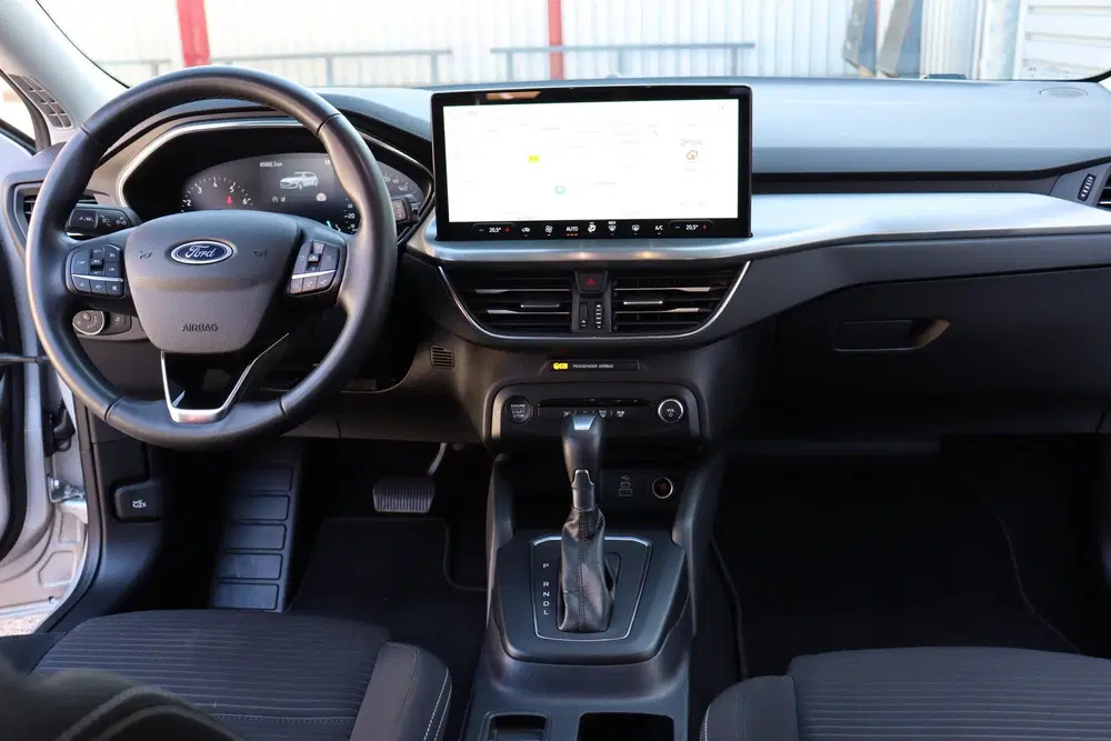 Ford Focus 1.0 EcoBoost Hybrid Titanium O.a: PDC uit 2024, foto 3