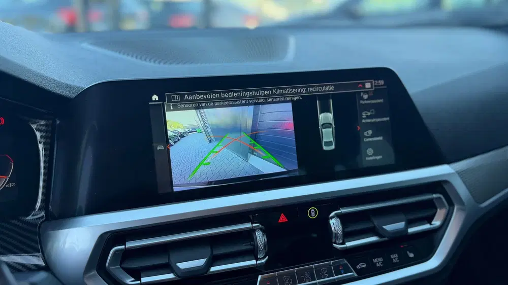BMW 3-serie 320i High Executive Edition M Sport Camera uit 2019, foto 15