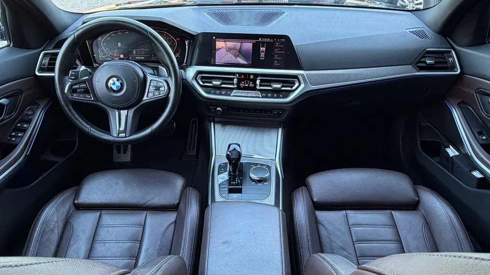 BMW 3-serie 320i High Executive Edition M Sport Camera uit 2019, foto 8