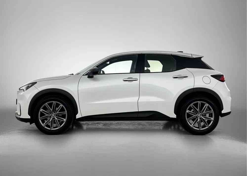 Lexus LBX Relax 2WD uit 2026, foto 3