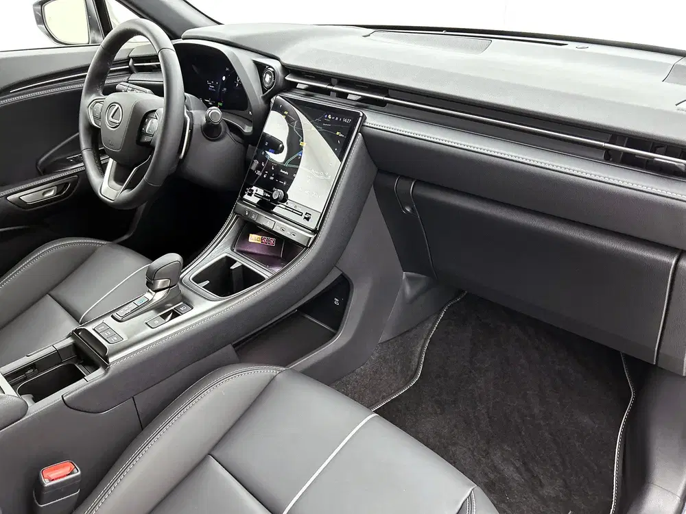 Lexus LBX Relax 2WD uit 2026, foto 6