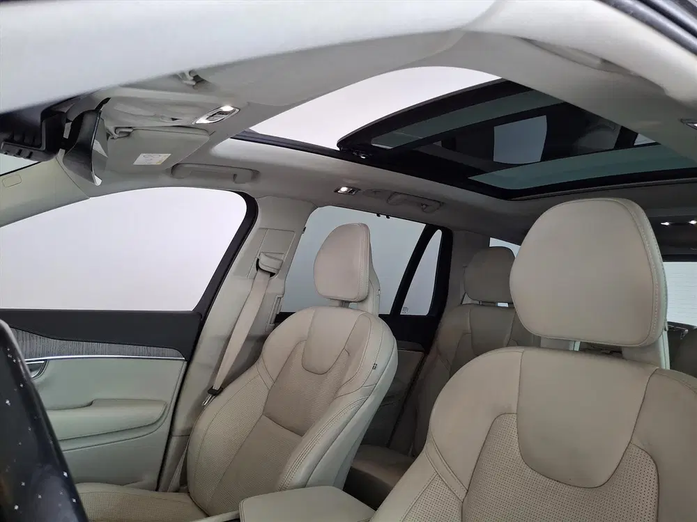 Volvo XC90 T8 Twin Engine Plug-in Hybrid 455pk 7P AWD uit 2021, foto 10