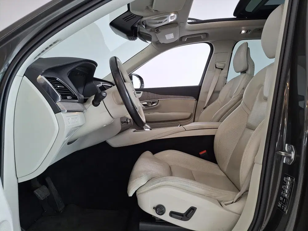 Volvo XC90 T8 Twin Engine Plug-in Hybrid 455pk 7P AWD uit 2021, foto 3