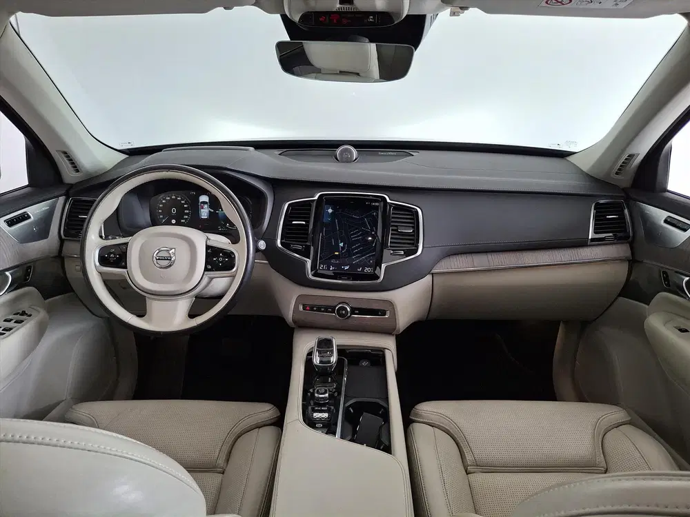 Volvo XC90 T8 Twin Engine Plug-in Hybrid 455pk 7P AWD uit 2021, foto 4