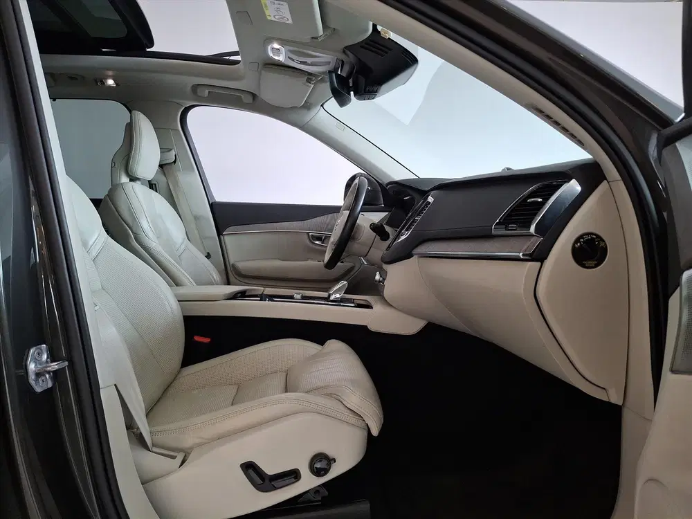 Volvo XC90 T8 Twin Engine Plug-in Hybrid 455pk 7P AWD uit 2021, foto 6
