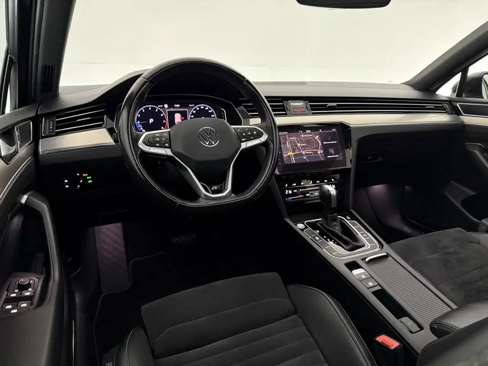 Volkswagen Passat 1.5 TSI R-Line uit 2020, foto 13