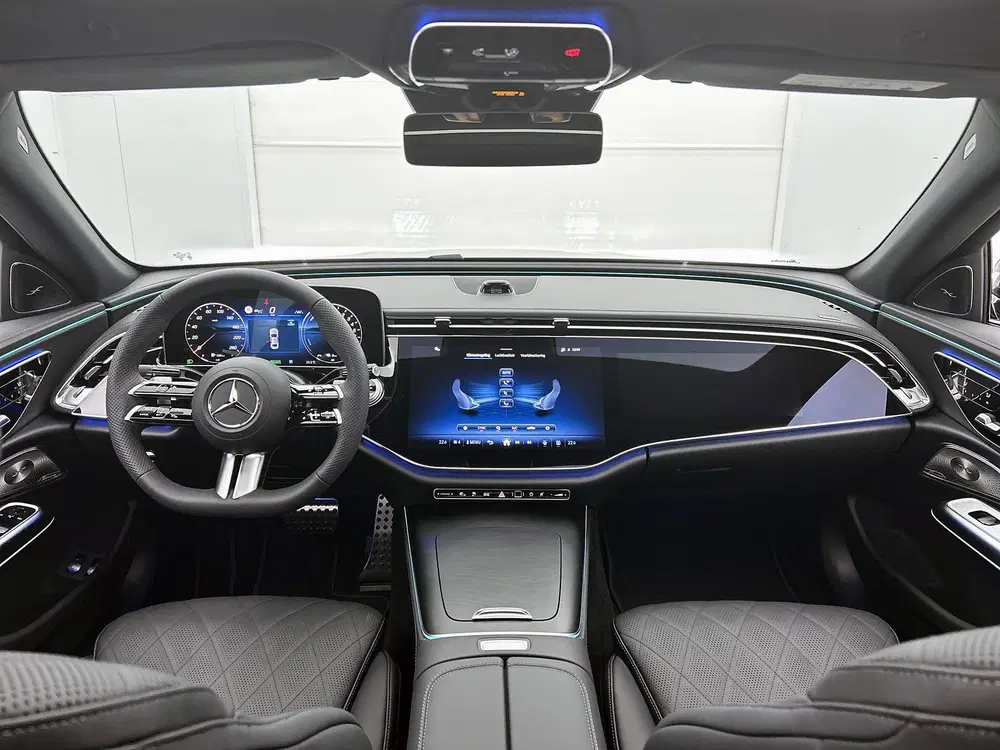 Mercedes-Benz E-Klasse 300 e Business Solution AMG uit 2026, foto 4