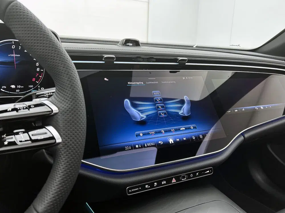 Mercedes-Benz E-Klasse 300 e Business Solution AMG uit 2026, foto 9