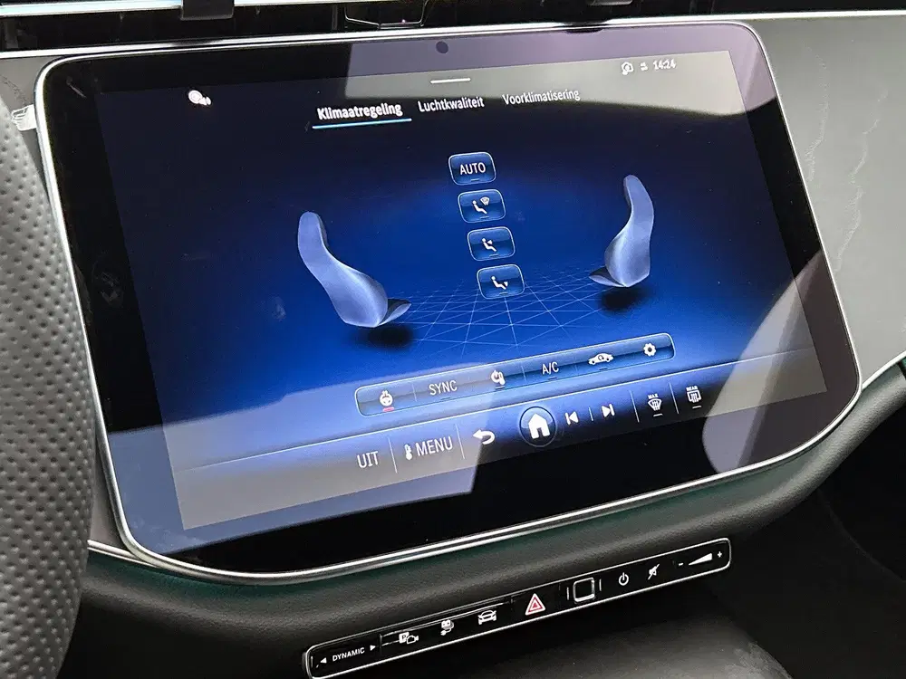 Mercedes-Benz E-Klasse 300 e Business Solution AMG uit 2026, foto 10