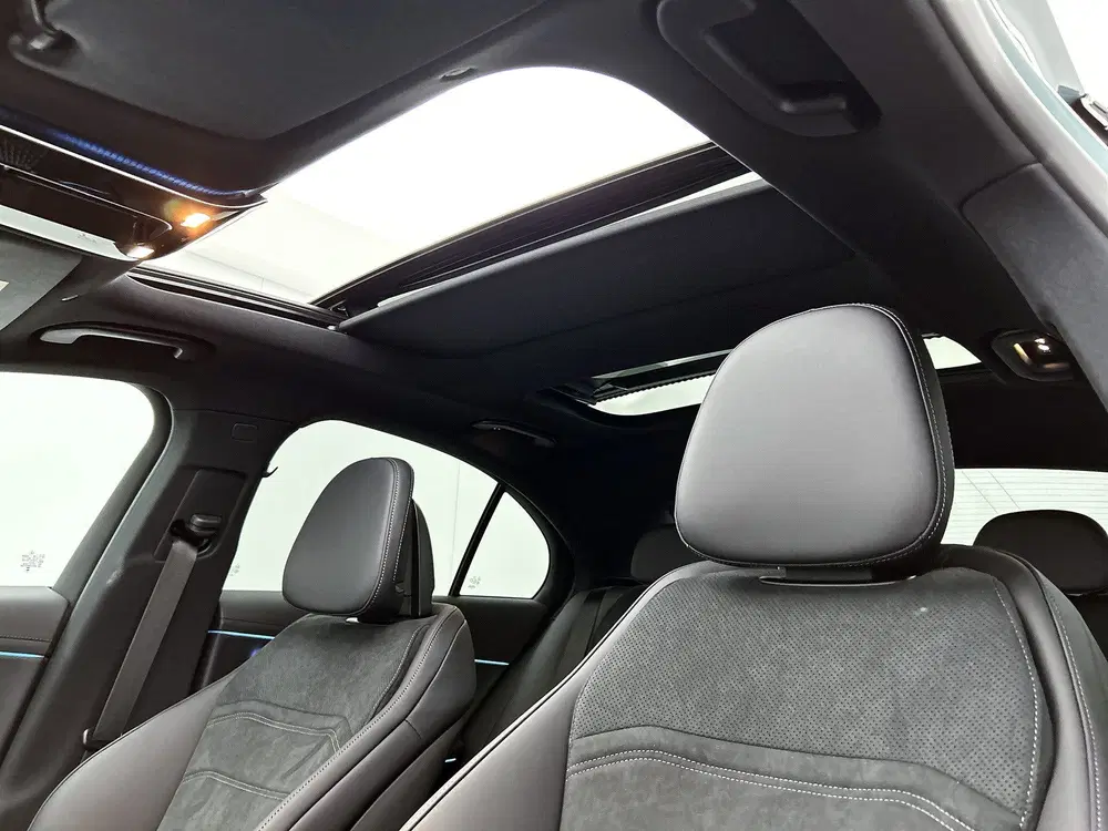 Mercedes-Benz E-Klasse 300 e Business Solution AMG uit 2026, foto 12