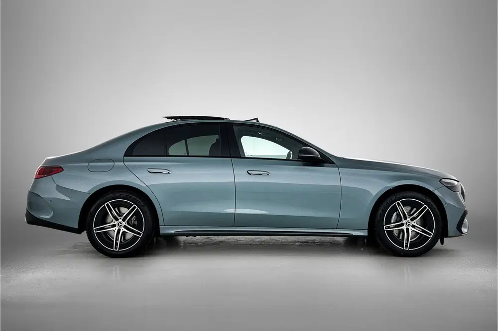 Mercedes-Benz E-Klasse 300 e Business Solution AMG uit 2026, foto 14