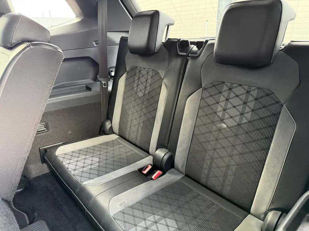 Volkswagen Tiguan Allspace 2.0 TSI R-Line 4Motion 7p. uit 2022, foto 13