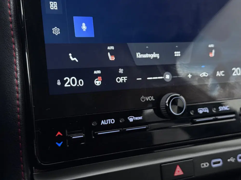 Lexus LBX Emotion 2WD uit 2025, foto 12