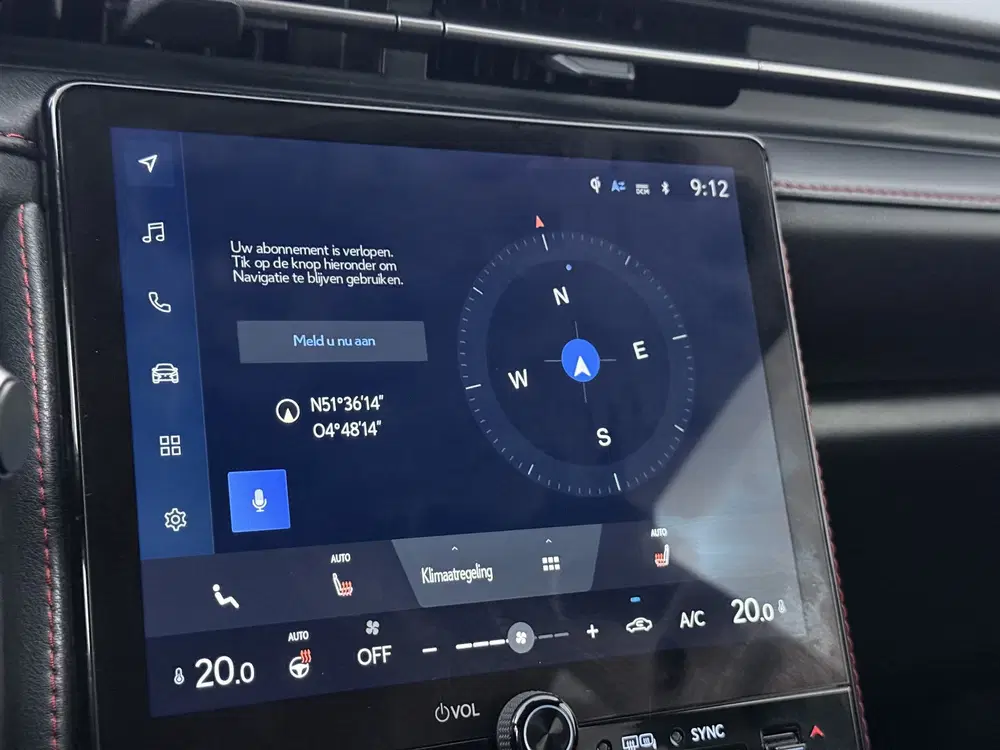Lexus LBX Emotion 2WD uit 2025, foto 13