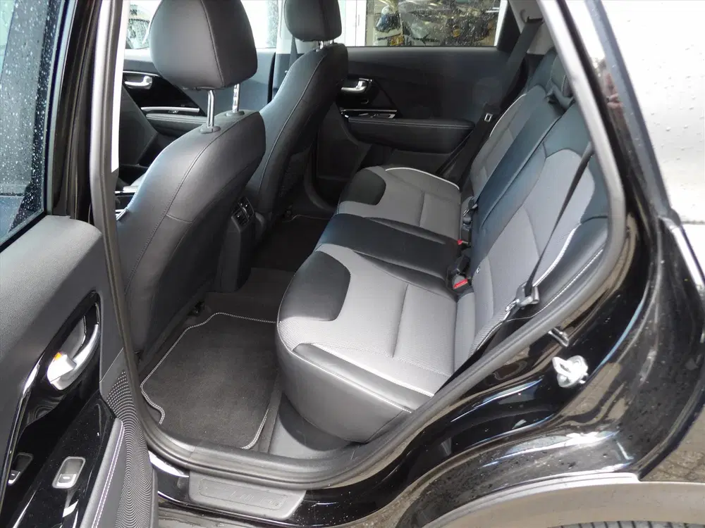 Kia Niro 64kWh 204pk AUTOMAAT DynamicPlusLine 25.00 uit 2021, foto 14