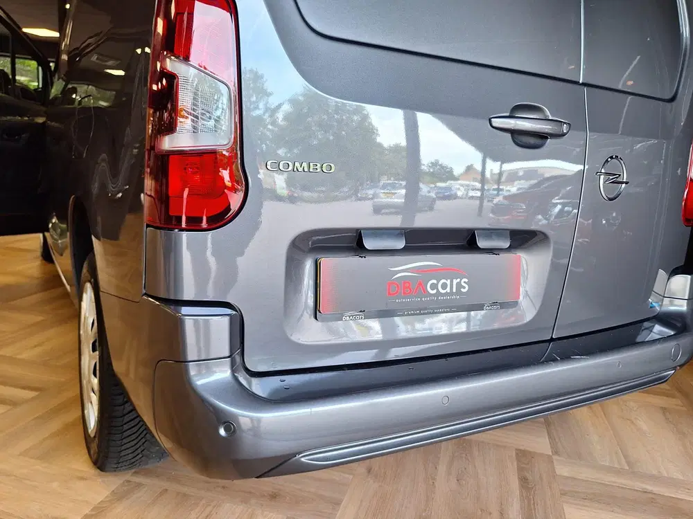Opel Combo 1.5D L2H1 Edition uit 2020, foto 10