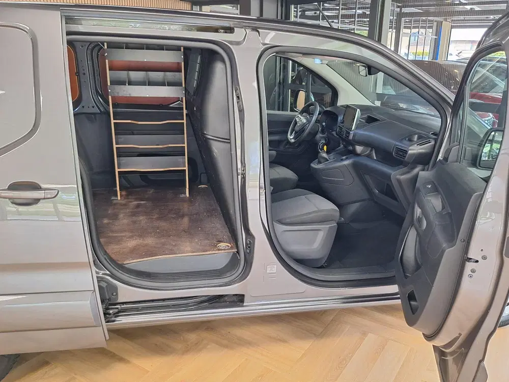 Opel Combo 1.5D L2H1 Edition uit 2020, foto 13