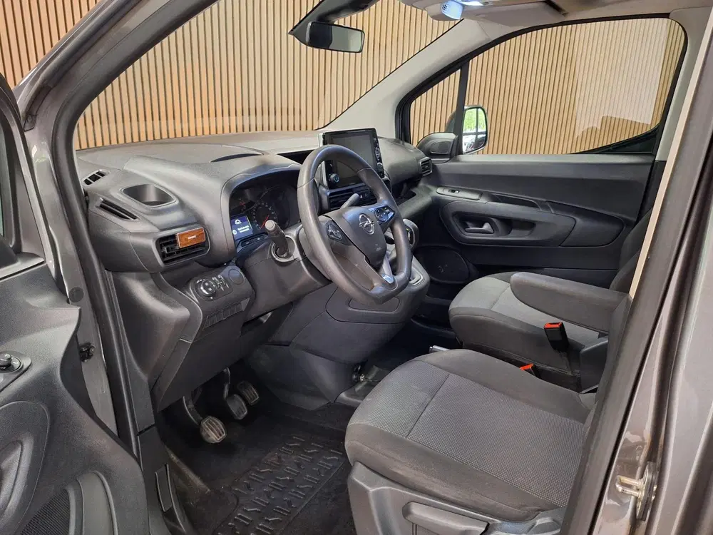 Opel Combo 1.5D L2H1 Edition uit 2020, foto 14