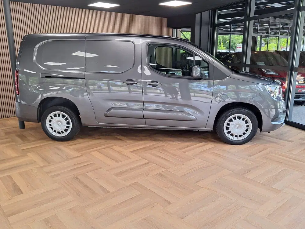 Opel Combo 1.5D L2H1 Edition uit 2020, foto 3