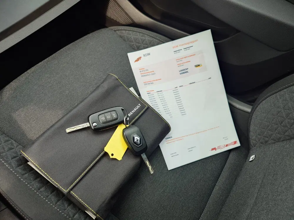 Renault Clio 1.0 TCe Business Zen uit 2021, foto 15