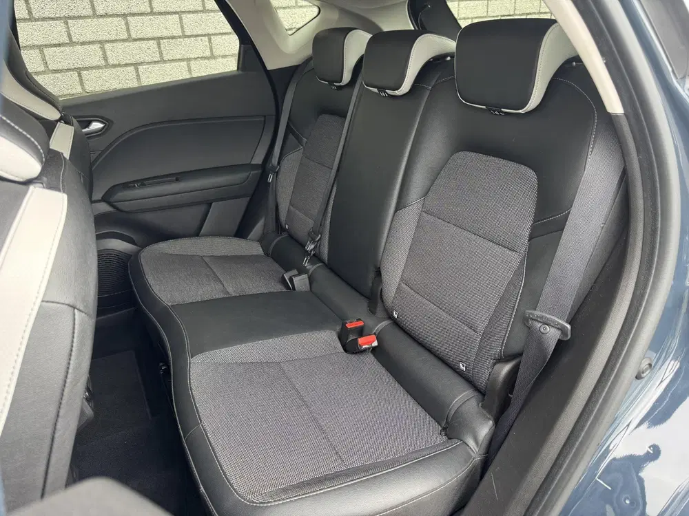 Renault Captur 1.6 E-Tech Plug-in Hybrid 160 Intens uit 2022, foto 7
