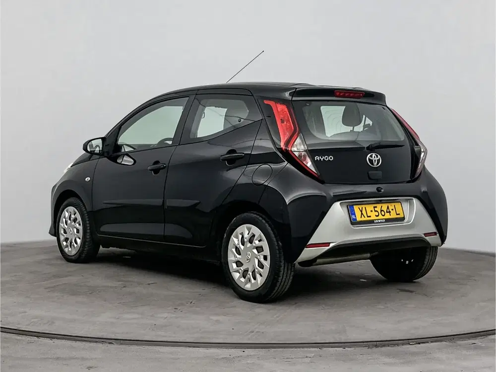 Toyota Aygo 1.0 VVT-i x-play uit 2019, foto 13