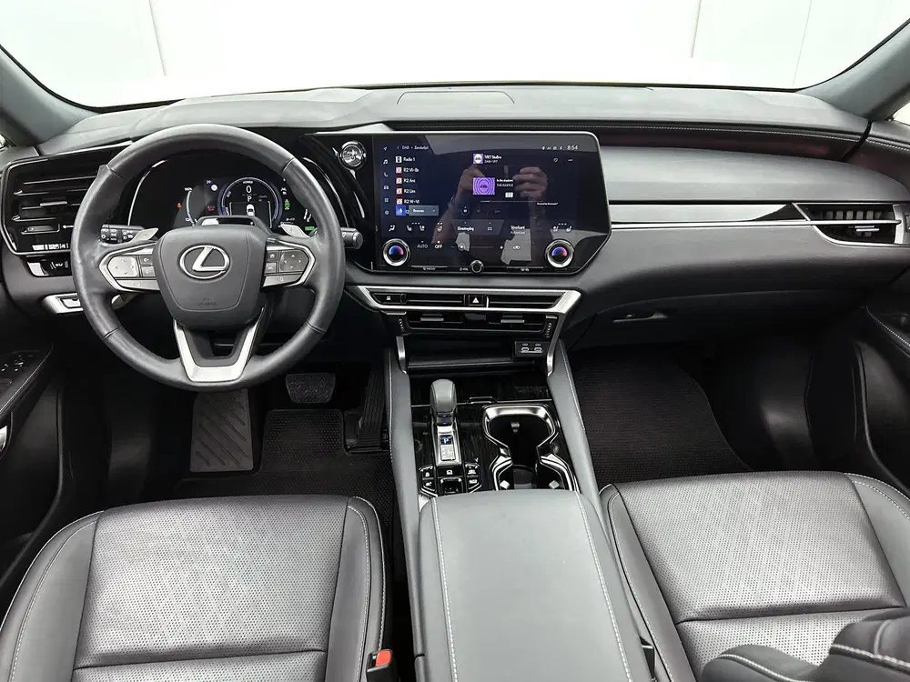 Lexus RX 450h+ Plug-in Hybrid F Sport Design uit 2024, foto 5