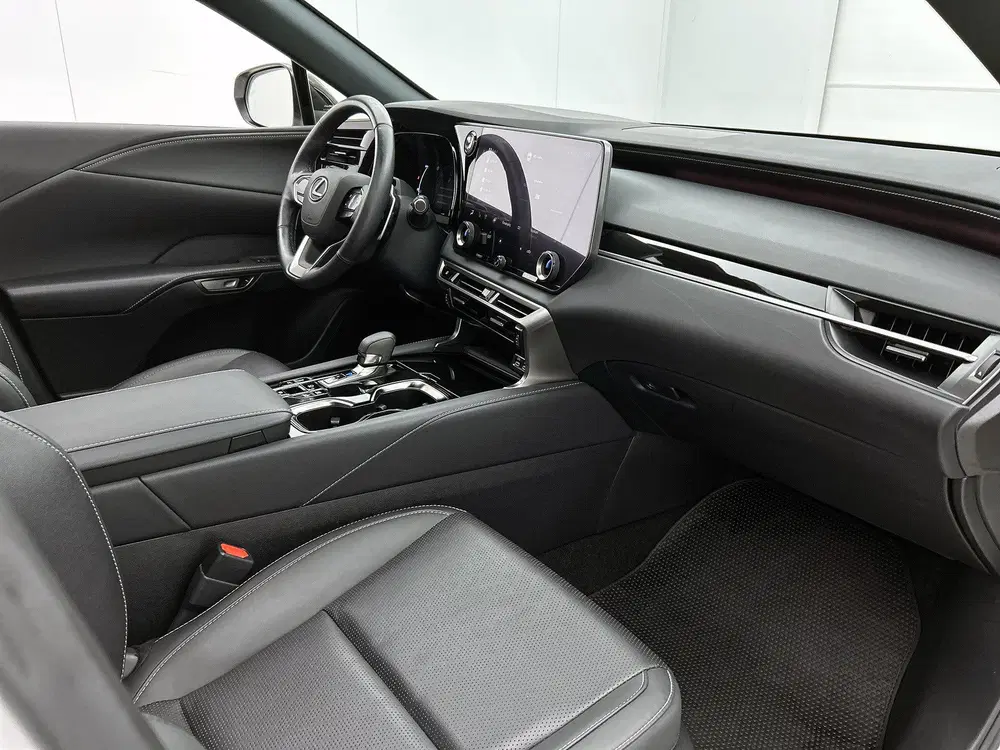 Lexus RX 450h+ Plug-in Hybrid F Sport Design uit 2024, foto 7